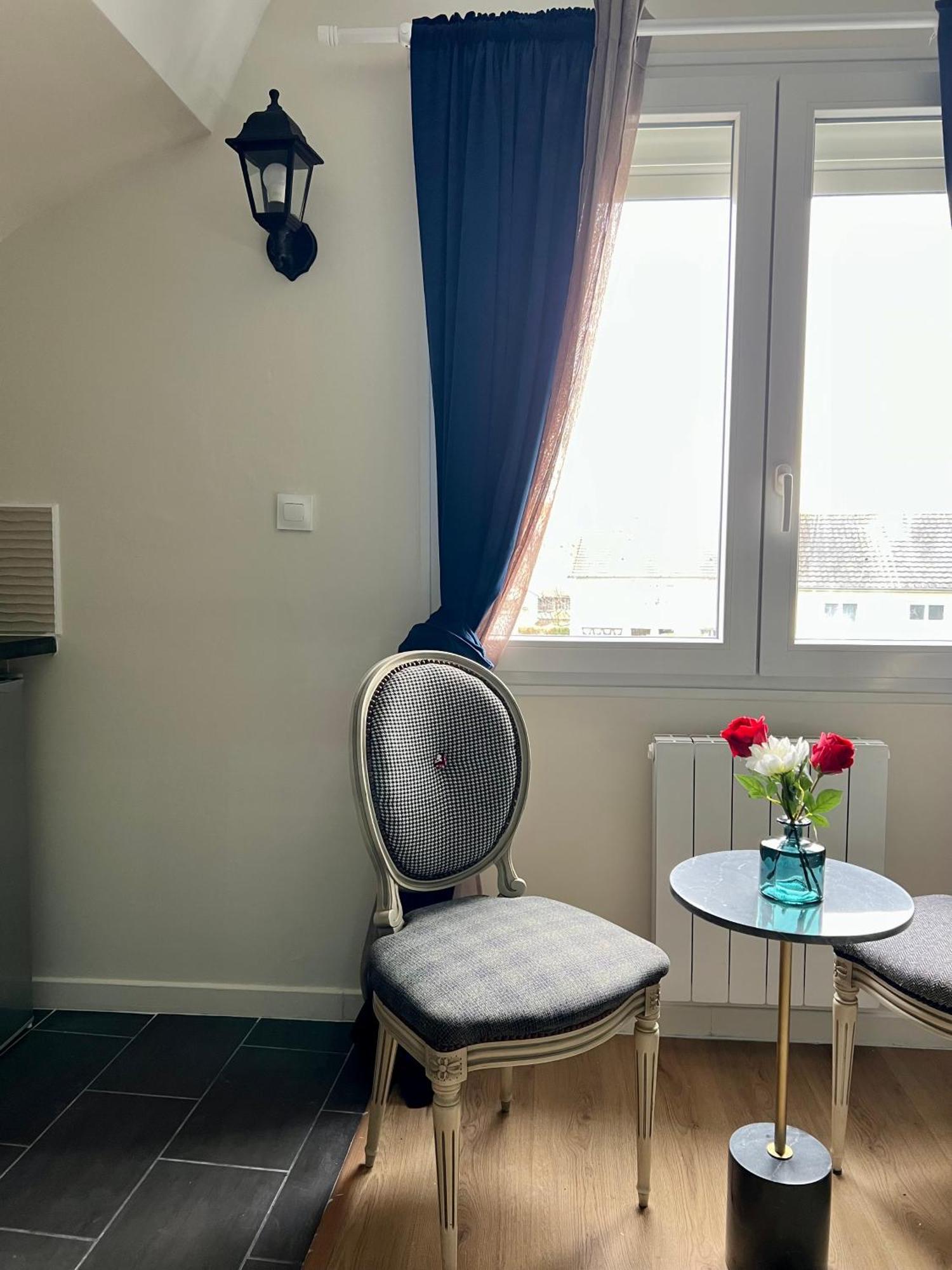 Châtellerault Studios Ideal Pro I Centre-Ville & Parking Gratuit מראה חיצוני תמונה